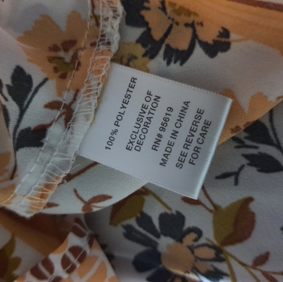 Fever Peplum Blouse with Tie Neck MED - Picture 5 of 5